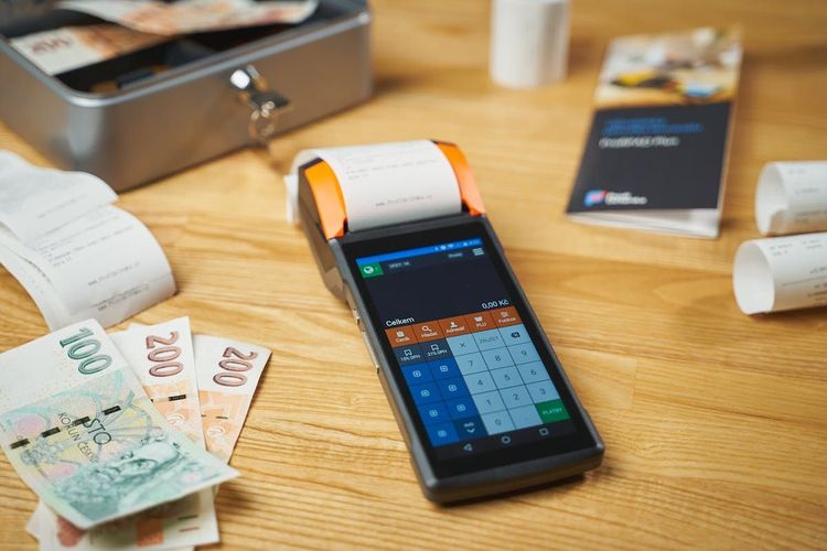 How Offering Cash Withdrawals Increases Foot Traffic for Small Businesses